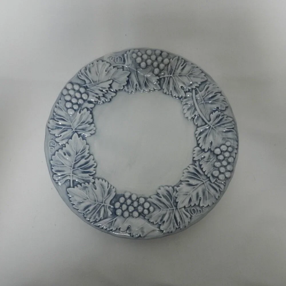 Williams Sonoma Italy blue Grapevine salad snack side plate Micro Dish NWT NEW